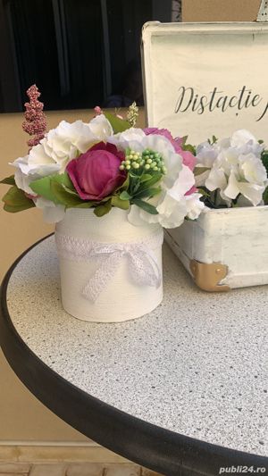 Închiriez la pret modic aranjamente flori artificiale  - imagine 9