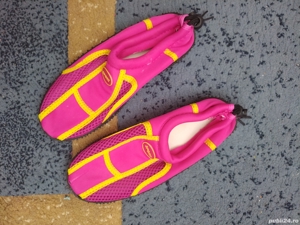 Papuci apa fete - imagine 2