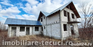 Casa la rosu cu 1000 mp teren in com Munteni, parter și mansarda