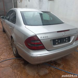 Mercedes-Benz 220D - imagine 5