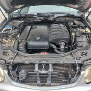 Mercedes-Benz 220D - imagine 4