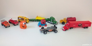 lot jucarii baiat figurine roboti alien pokemon camioane masinute elicopter etc - imagine 3