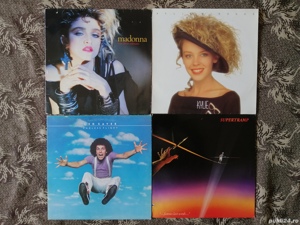 Vand discuri, viniluri, retro