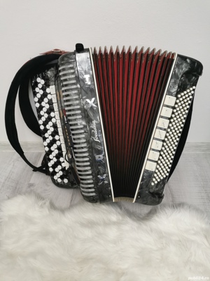 Vând Acordeon Armonica 