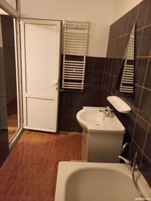 inchiriez apartament nemobilat zona Eminescu ,Granicerilor - imagine 2