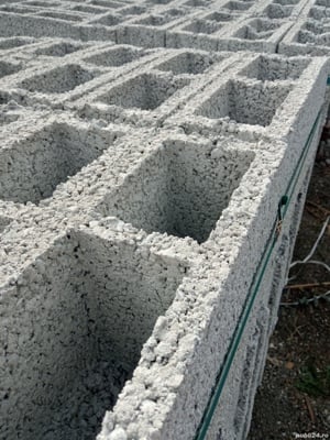 Bolțari din agregate minerale