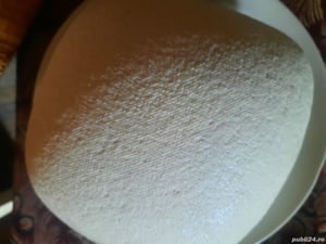 Vând brânză de vaca si de oaie