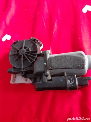 Vînd Schimb Motoraș Geam Auto - imagine 2