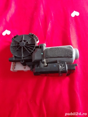 Vînd Schimb Motoraș Geam Auto - imagine 4