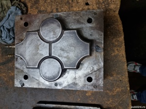 Matrite de injectie mase plastice pentru pavaj - imagine 2