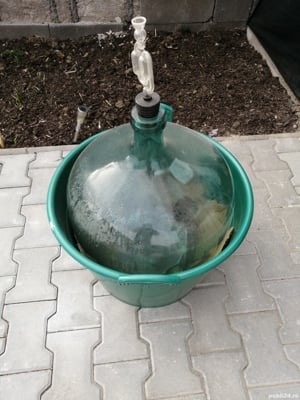 Casa și gradina, vând damigene sticla 50 litri, 2masini de scris.  - imagine 9