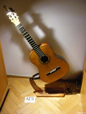 Chitară veioză, anii 1970 (cod 125) 