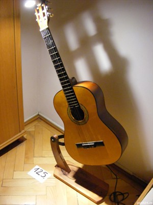 Chitară veioză, anii 1970 (cod 125)  - imagine 3