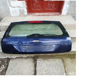 Haion Ford Fiesta 2002 complect ,se potrivesc piesele  pana la cele din 2008  inclusiv / 150 ron 