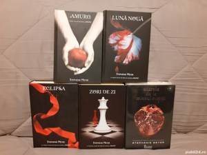Amurg saga-Stephenie Meyer (5 vol) editie cartonata