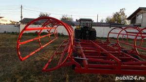 Inventie + prototip Remorca autoincarcatoare cu transport baloti rotunzi