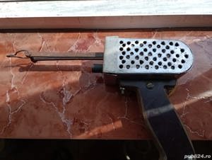 Pistol de lipit letcon comunist Radio Progresul si TRP 2-73 fabricat in Cehoslovacia - anul 1981