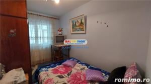 Apartament 3 camere, parter, zona Capat 1 - imagine 8