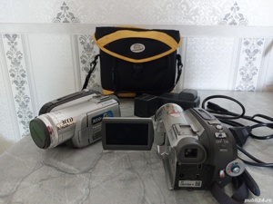 Panasonic PV-GS300 3.1MP 3CCD MiniDV Camcorder with 10x Optical Image Stabilized Zoom - imagine 3