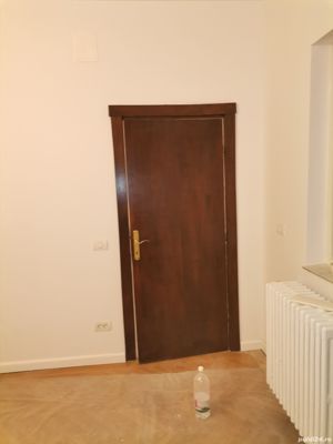 Restaurare usi,Reparatii,reconditionarire vopsiri usi,ferestre din lemn - imagine 2