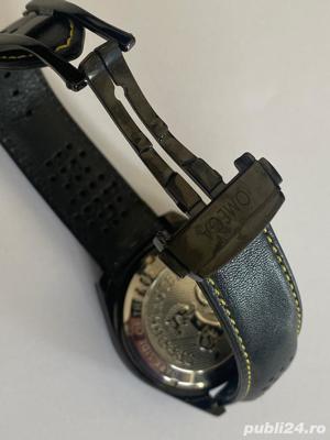 OMEGA Speedmaster Dark Side of the Moon Apollo 8 quartz - imagine 5