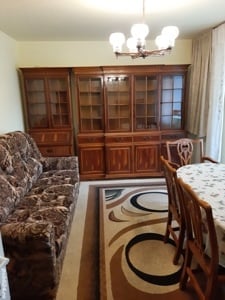 Proprietar închiriez apartament 3 camere decomandat