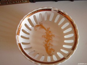 farfurie dantelata fabricata Itali by Claraluna Gold cu tuse aur