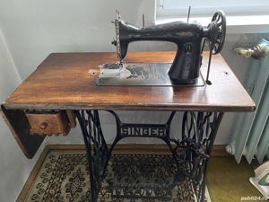 Masina de cusut  SINGER