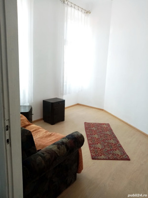 Proprietar Vand Apartament 3 Camere, Central - imagine 3