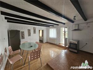 Vila 5 camere de vanzare cu garaj subteran in Chiajna