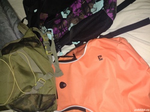 Rucsacuri diferite modele și culori  - imagine 2