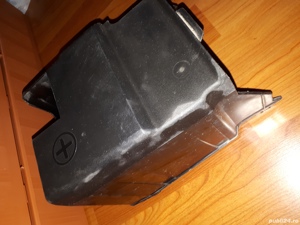 Capac protectie baterie auto Peugeot  - imagine 2