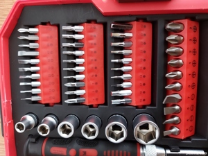 Trusa cu chei tubulare si set cu varfuri / biti, surubelnita cu clichet - imagine 4