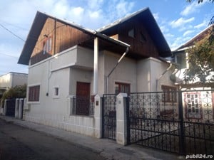 Casa Targoviste, zona Parvan Popescu, teren 309 mp, utilitati, P+1