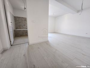 Apartament cu 2 camere, decomandat ,53mp + balcon 10mp + parcare 72.000 euro - imagine 9