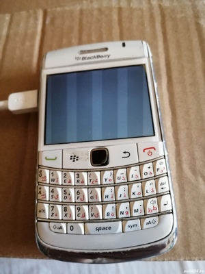 BlackBerry bold white