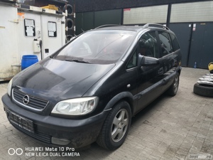 Dezmembrez opel zafira  - imagine 3