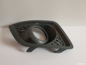 Grilă proiector ceață dreapta originală 6S61-19952-BCW FORD Fiesta MK5 2002-2008 - imagine 5