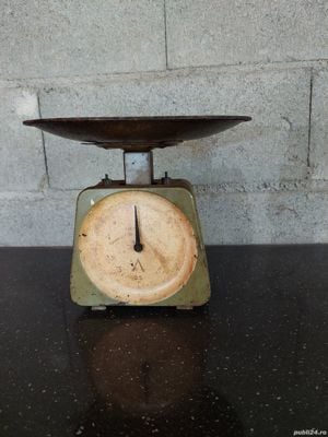 Cantar vechi solid de fier cu taler mare balanta perioada interbelica 1918