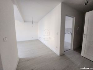 Apartament cu 2 camere, decomandat ,53mp + balcon 10mp + parcare 72.000 euro - imagine 8