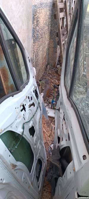 Usa fata Iveco Daily stanga dreapta  - imagine 2