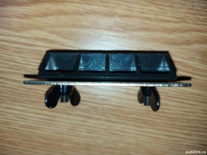 Suport ajutator pentru fixarea cutitului de la gealau electric pentru a fi ascutit