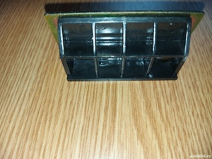 Suport ajutator pentru fixarea cutitului de la gealau electric pentru a fi ascutit