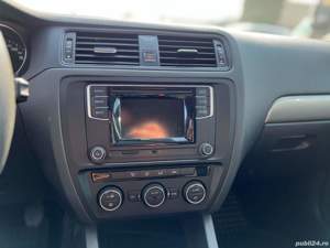 Volkswagen Jetta - imagine 10