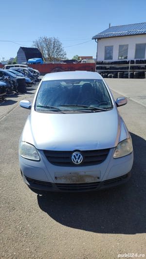 Dezmembrez / dezmembrari piese auto VW FOX 1.2b BMD cutie HUY  97.000 km - imagine 7