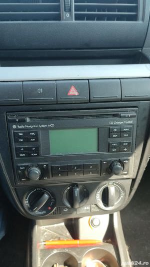 Dezmembrez / dezmembrari piese auto VW FOX 1.2b BMD cutie HUY  97.000 km - imagine 2