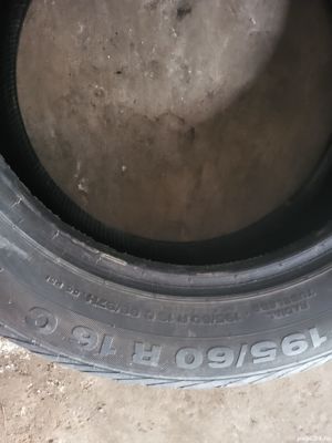 Vând anvelope vara Continental 195/60 R16 C - imagine 3