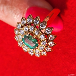 Inel din aur de 18kt cu smarald si diamante