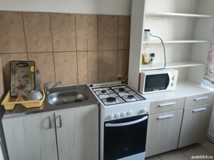 închiriez apartament  - imagine 3