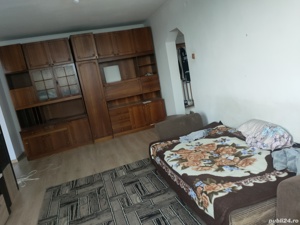 închiriez apartament  - imagine 5